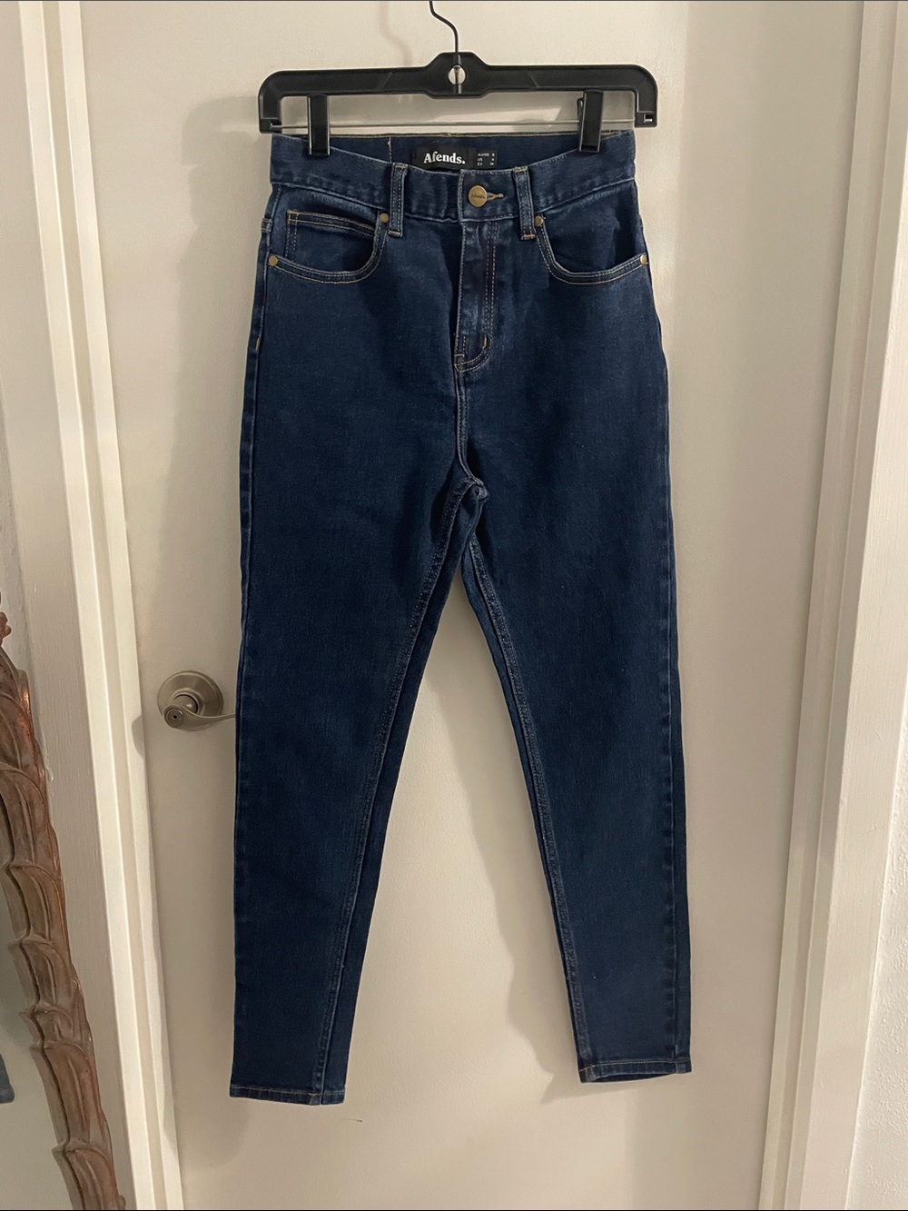 NWOT Afends size 4 BLONDIES Blue cotton blend DENIM hi waist SLIM JEANS